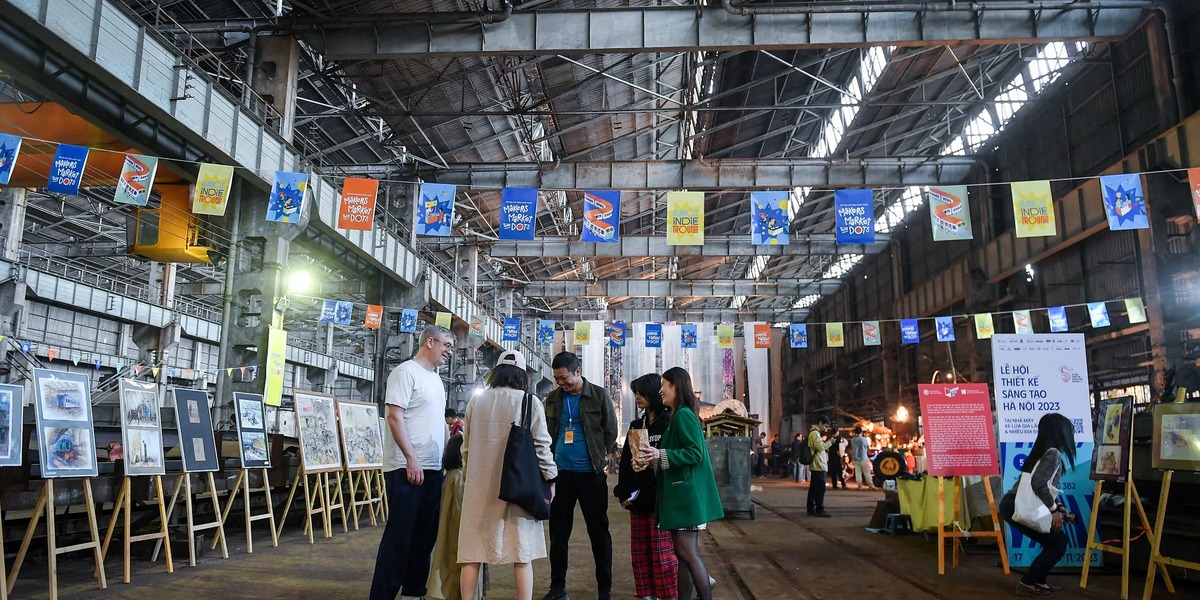 |PHOTOS| Art exposé dans une ancienne usine ferroviaire de 120 ans à Hanoï !