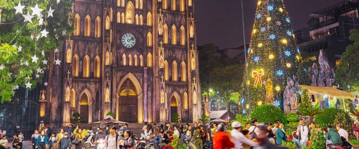 Les rues de Hanoï s’illuminent pour Noël