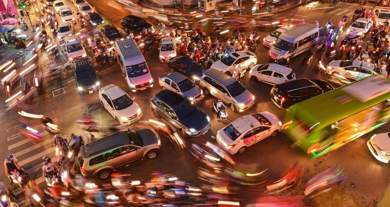 Traverser la rue au Vietnam : comprendre le “chaos organisé”