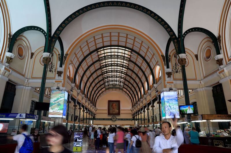 Poste centrale de Saigon : horaires, histoire, avis 2026