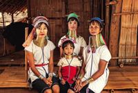 À la rencontre des femmes girafes de Thaïlande