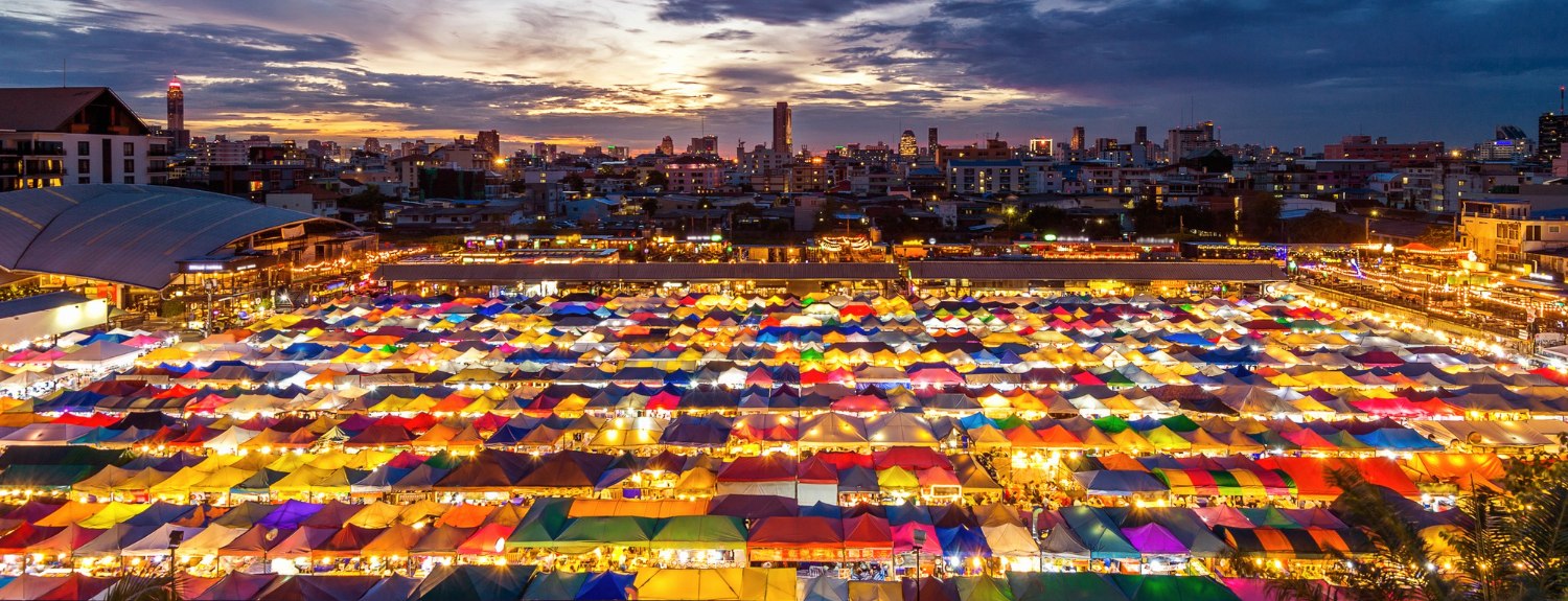 Les 11 marchés de nuit à Bangkok, essentiels pour votre itinéraire !