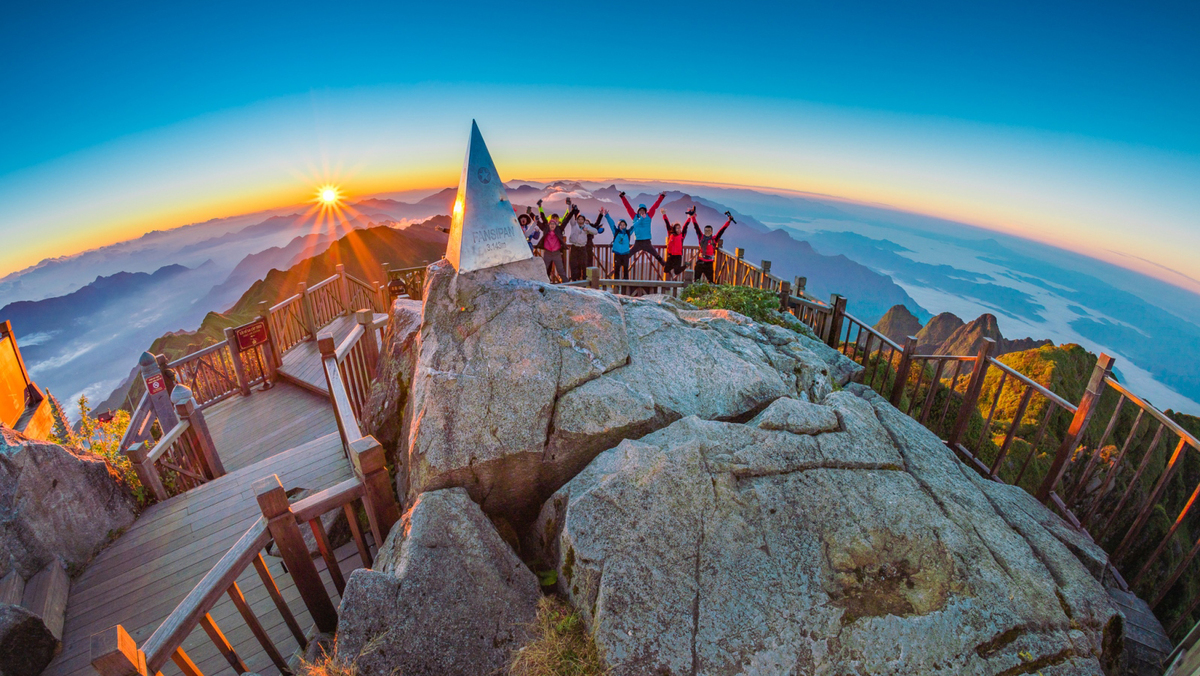 Conquérir le mont de Fansipan en 2025 : tout à savoir