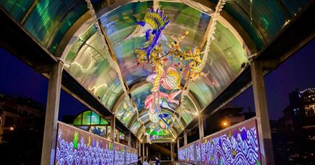 Ha Noi: Espace artistique lumineux du pont piétonnier Tran Nhat Duat