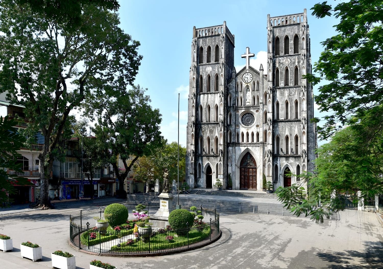 Cathédrale Saint-Joseph de Hanoï : visite, histoire & horaires
