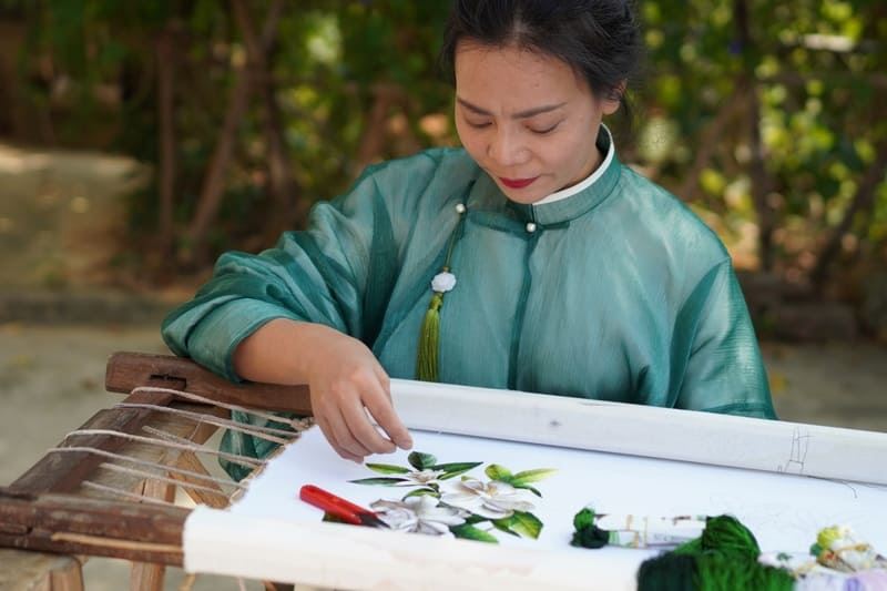 Broderie Vietnamienne : Guide complet des villages, prix 2026 et ateliers