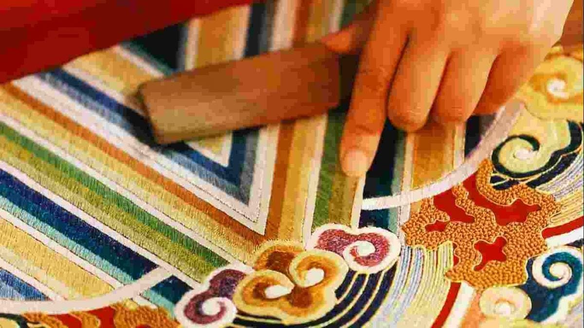 Broderie Vietnamienne : Guide complet des villages, prix 2026 et ateliers