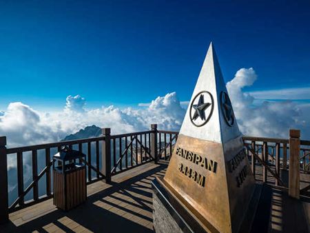 Conquérir le mont de Fansipan en 2025 : tout à savoir