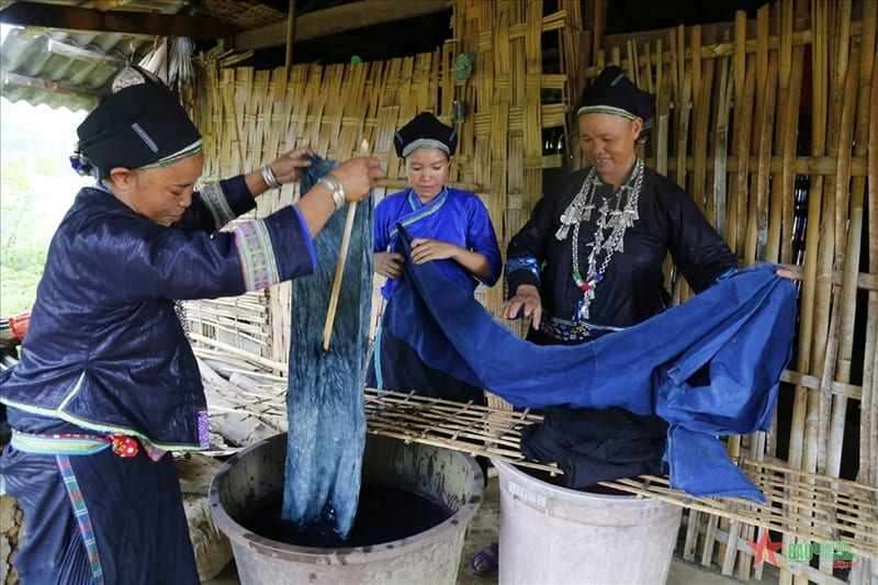 Du tissu indigo 