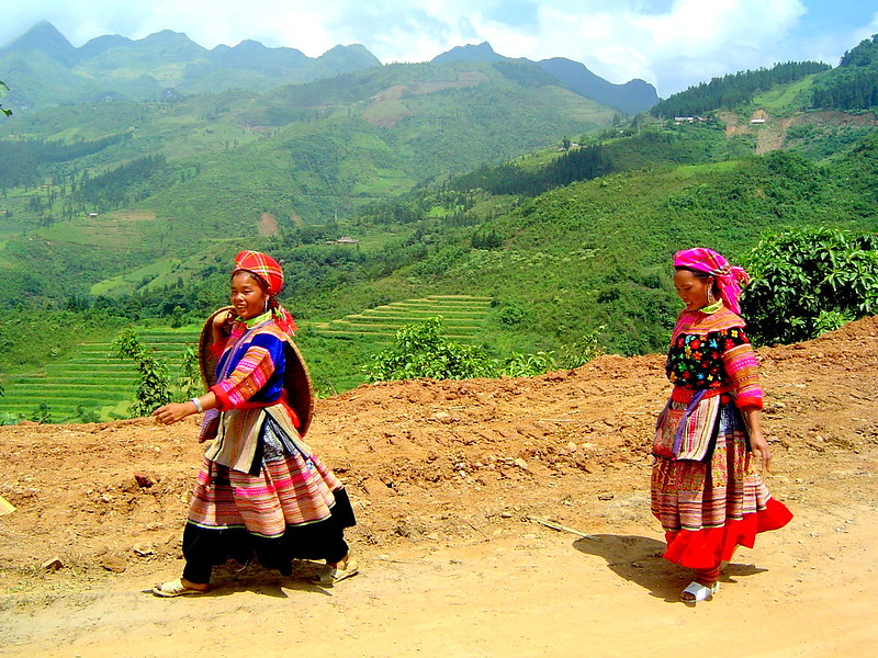 Chính sách và quyền của người dân tộc thiểu số và người bản địa | Open  Development Vietnam