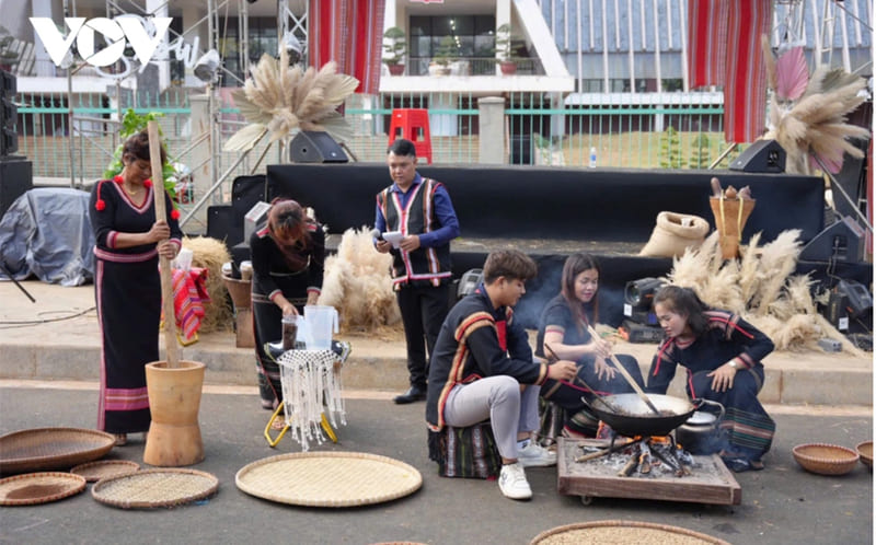 festival cafe