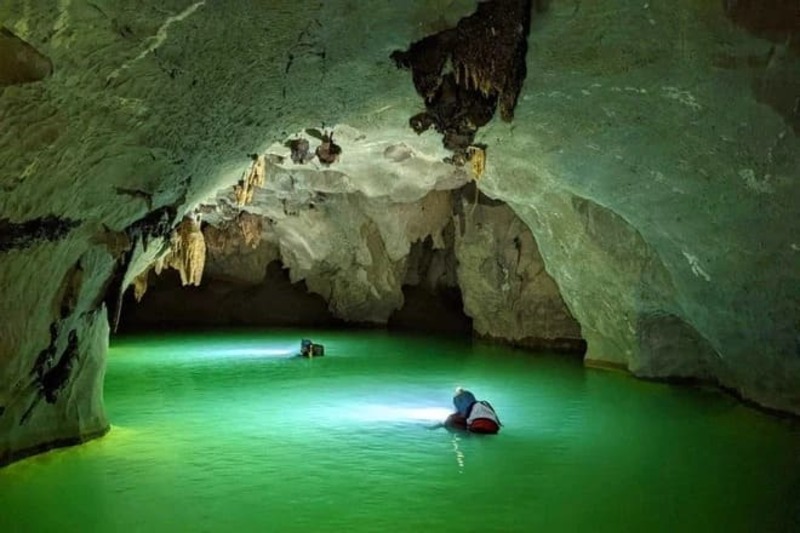 22 hang động mới