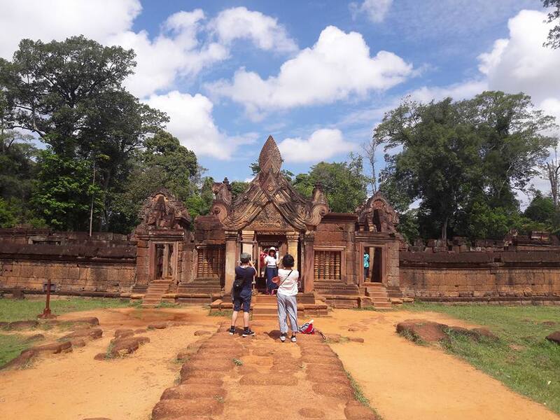 Banteay Srei entree