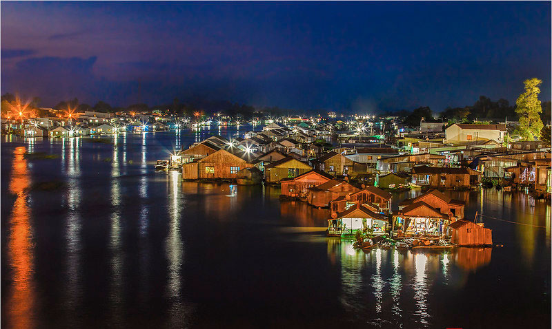 village flottant Chau Doc