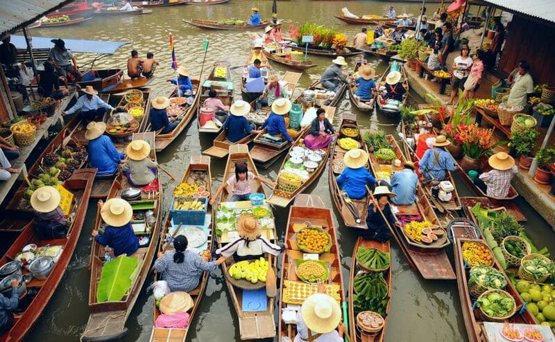 Marche flottant Amphawa