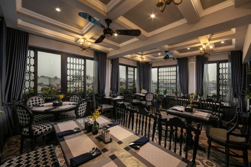 Restaurant rooftop de l''hôtel Esplendor Hanoï