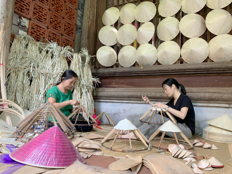 Village de chapeau conique de Chuông
