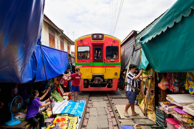 Mae Klong market