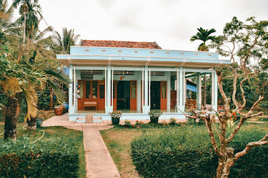 Hai Den Homestay