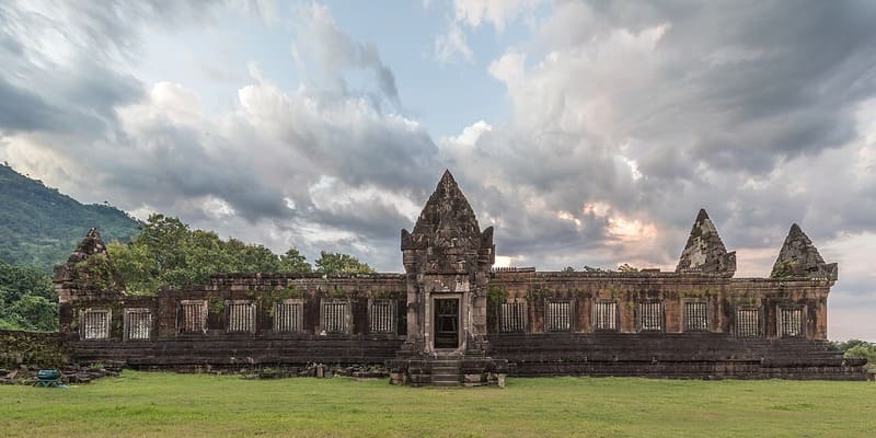 wat phou