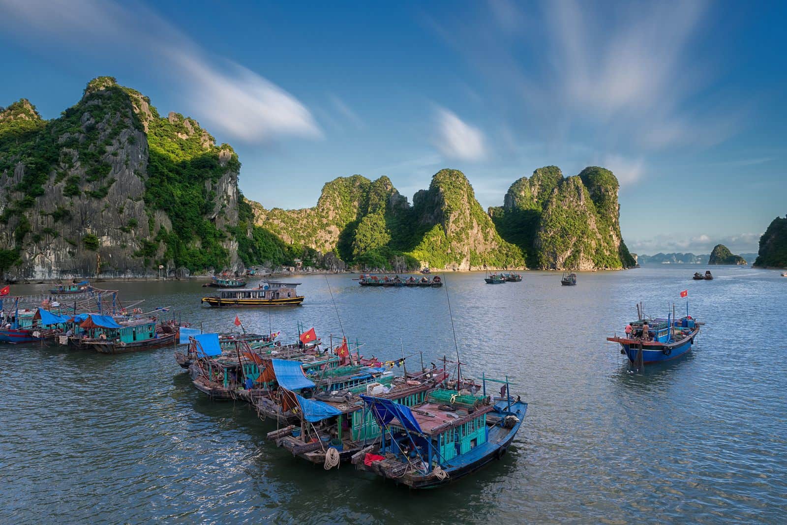 village flottant baie halong