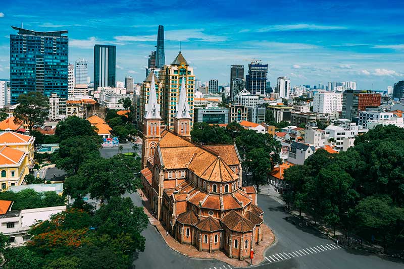 Cathédrale de Notre-Dame à Saigon