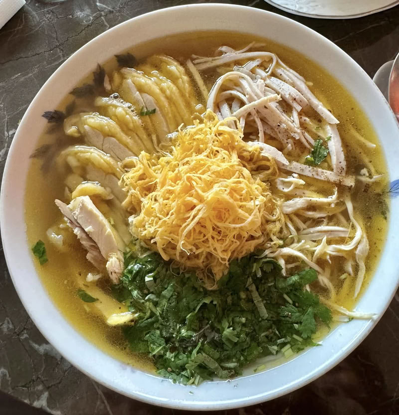 Le bún thang est lié au Tết, le Nouvel An lunaire.