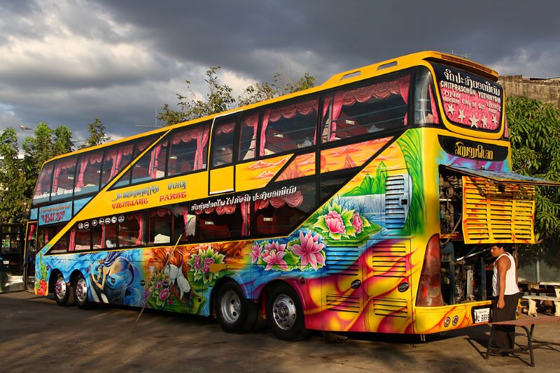 Voyage en bus vers Vang Vieng - Option économique et pittoresque