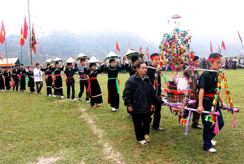 la fete Long Tong ethnie Tay