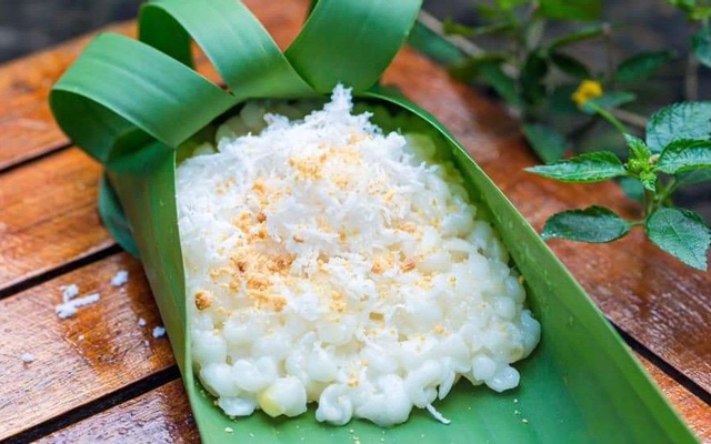 En dégustant ces paquets de riz gluant enveloppés dans des feuilles de bananier, vous serez transporté dans l''atmosphère familière du Vietnam