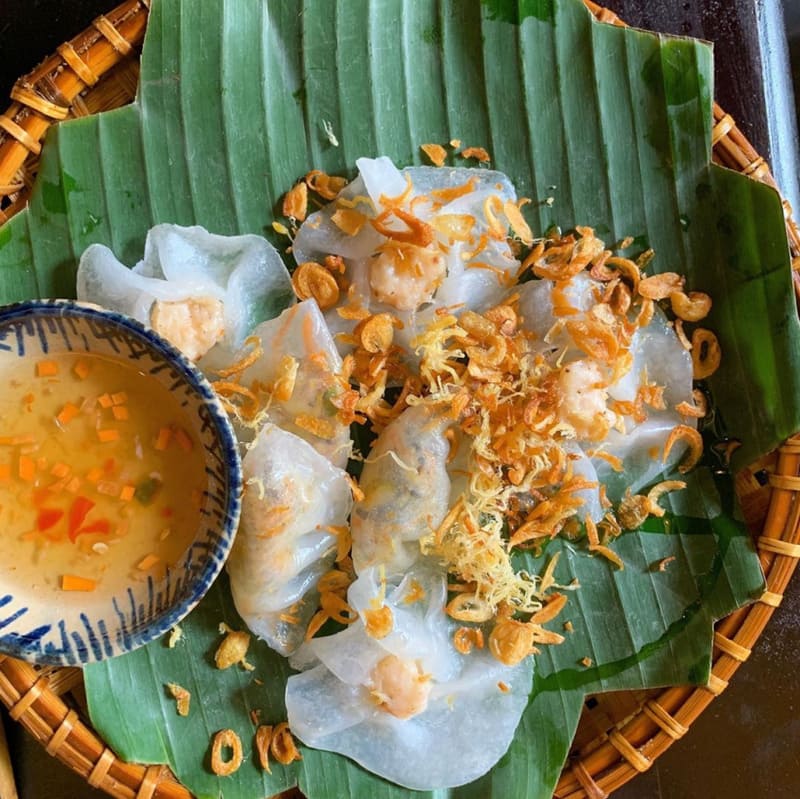 Banh Hoa Hong Trang