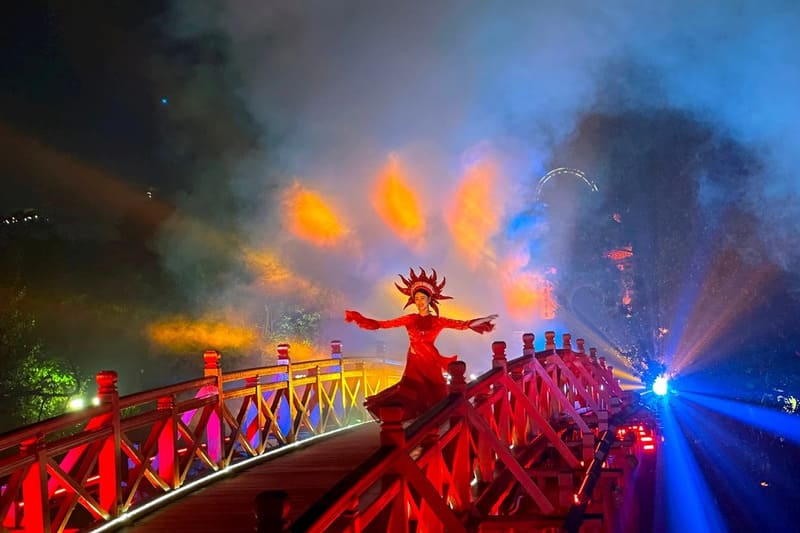Spectacle Nguoi Ha Noi