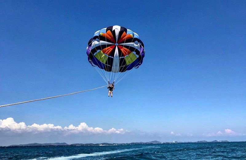 Activités nautiques sur les plages de Koh Samet