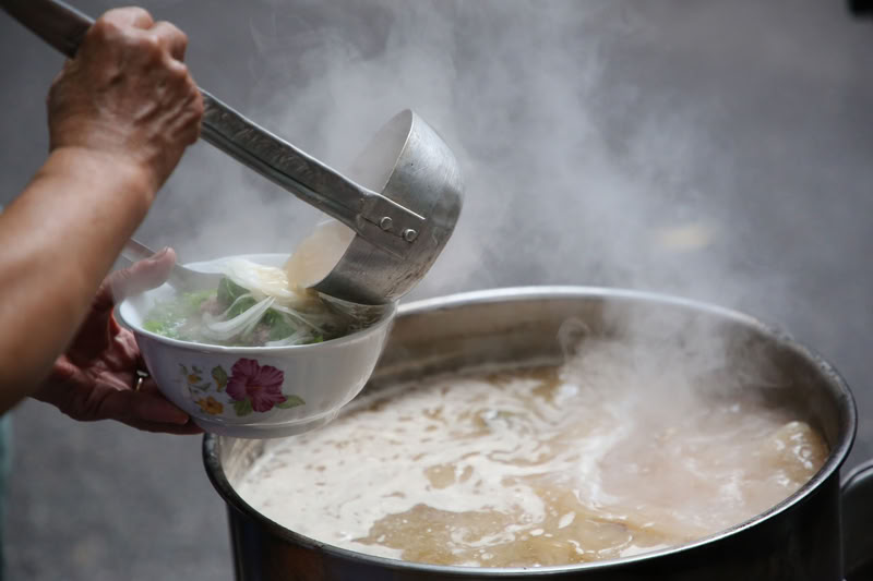 N'oubliez pas de presser une tranche de citron et ajouter une petite cuillère de piment 