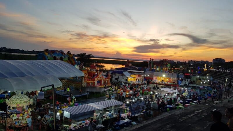 Le marché nocturne de Vientiane