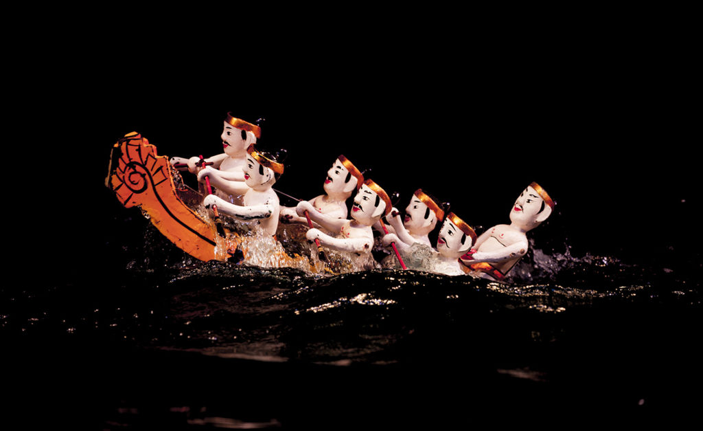 spectacles de marionnettes sur l''eau