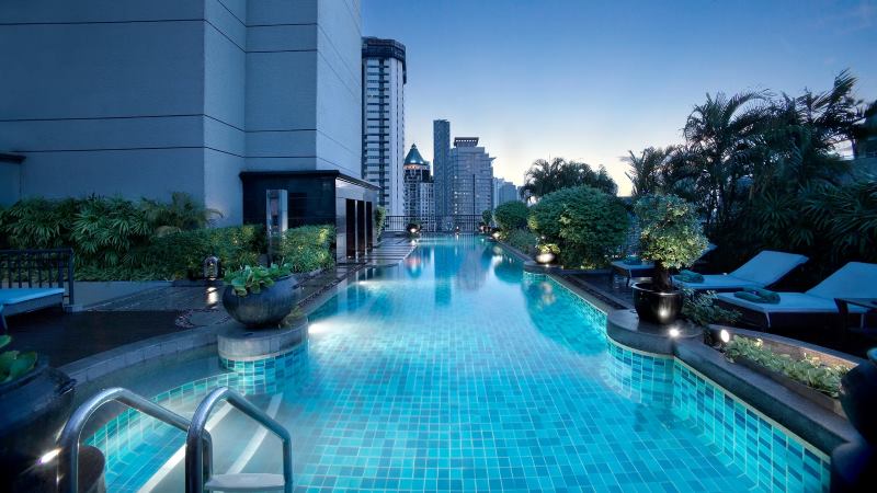 pool banyan tree bangkok