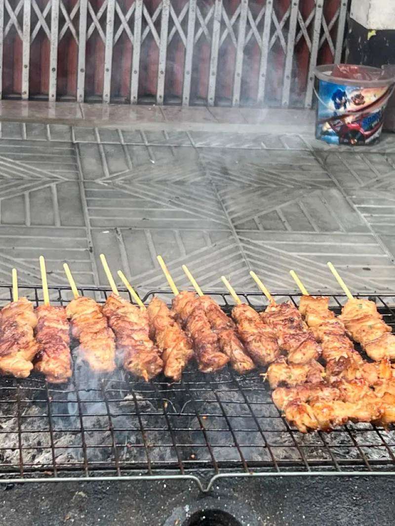 les stands de viande grillée