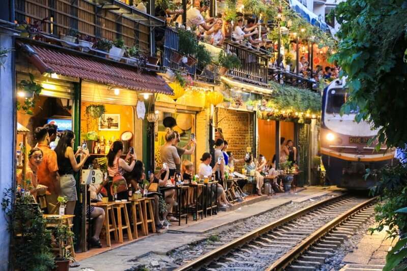 Rue du train Hanoi