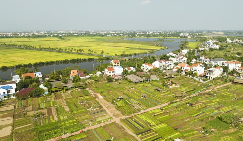 village tra que