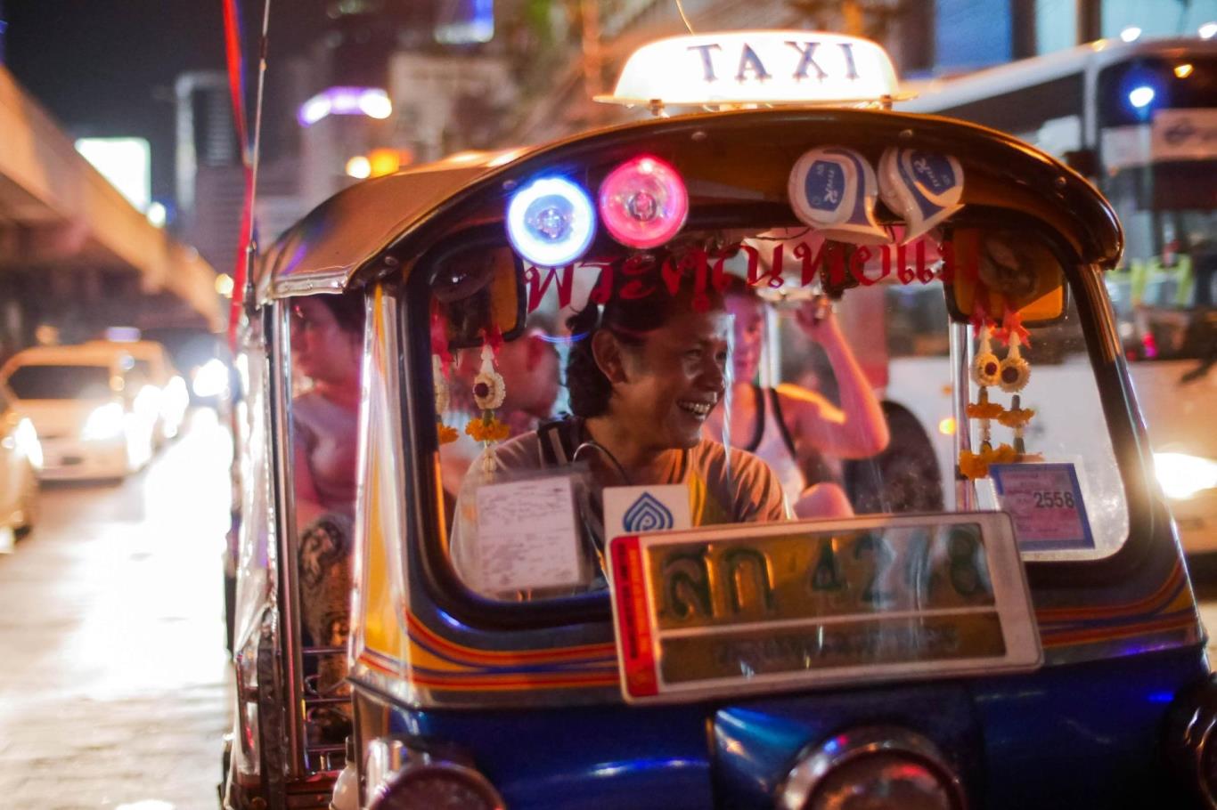 tuk tuk taxi