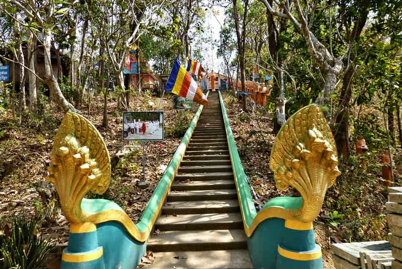 Découverte de Phnom Sombok