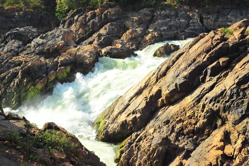 Les chutes de Li Phi