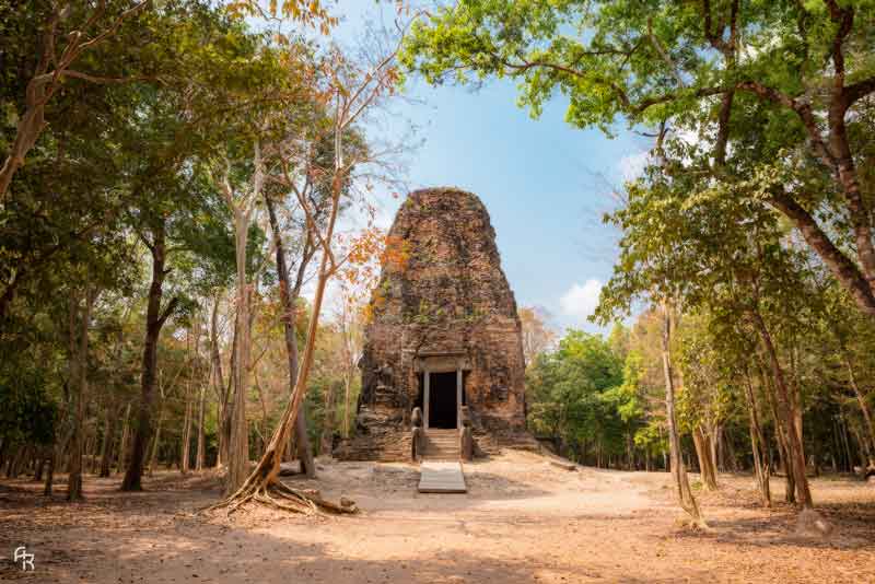 Visites du village de Sambor et de son temple à 100 colonnes
