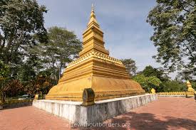 Le stupa That Phoum Pouk