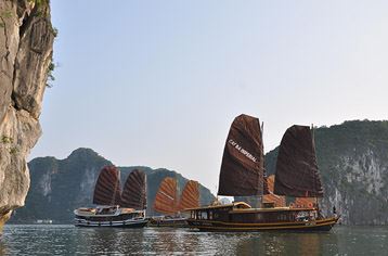 Croisière privée dans la baie d’Halong légendaire 