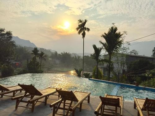 Mai Chau Sunset Boutique