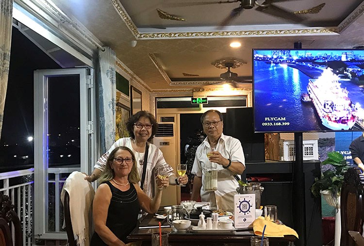 PHROMMANIVONGS Souphochn et Françoise 