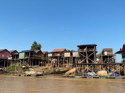 Au Tonlé Sap, Cambodge