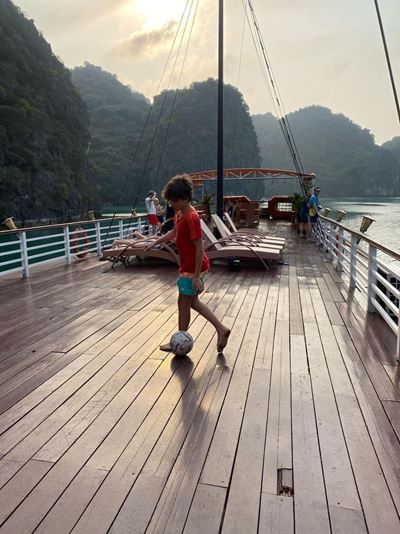 Croisière dans la baie d'Halong 